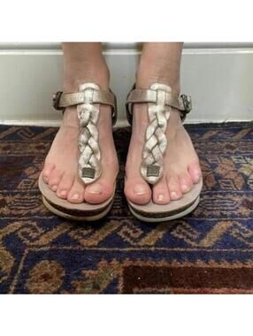 EUC OTBT Graceville Leather Upper Braided T Strap Wedge Sandal